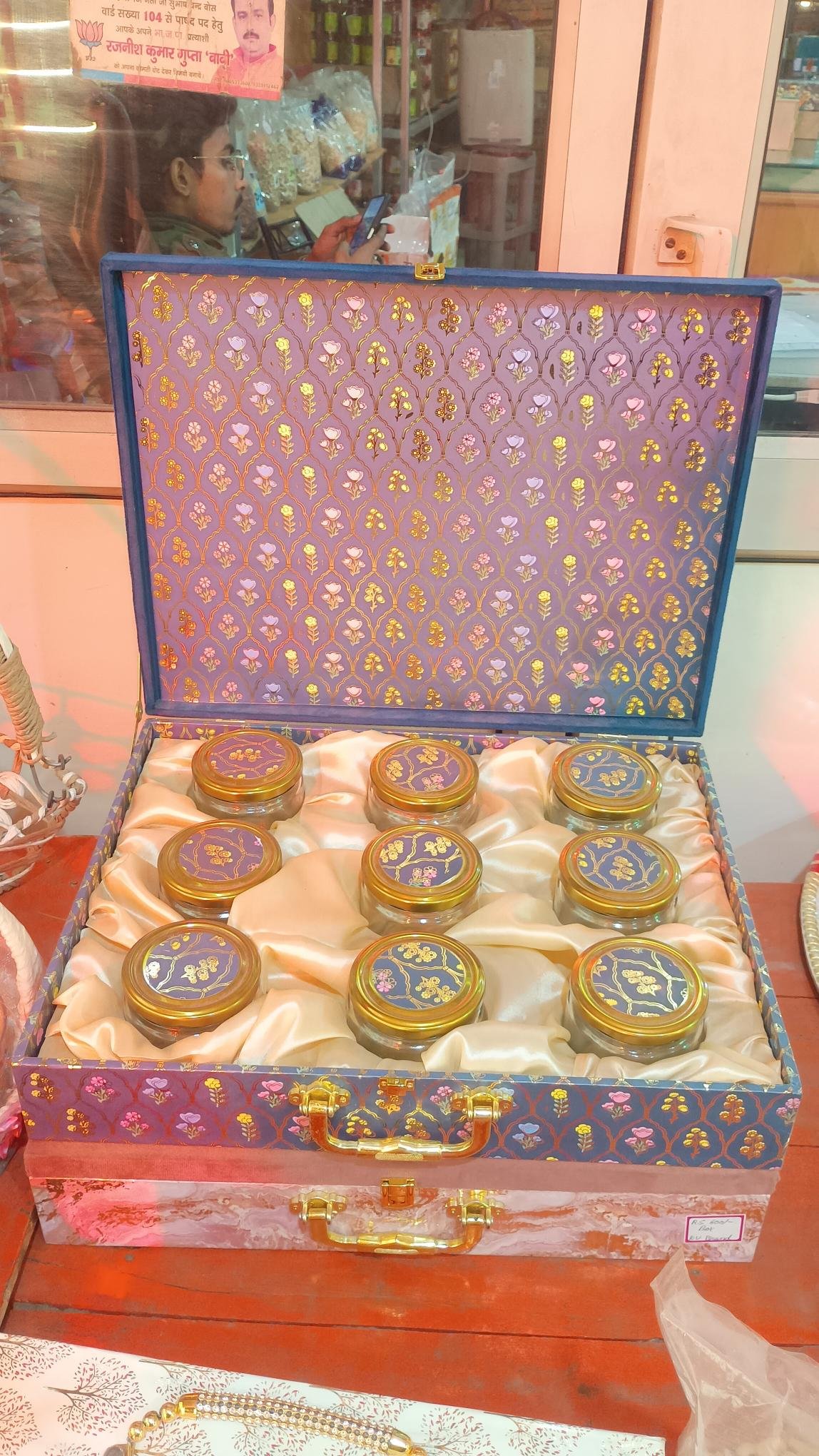 9 JAR SET WITH HANDLE